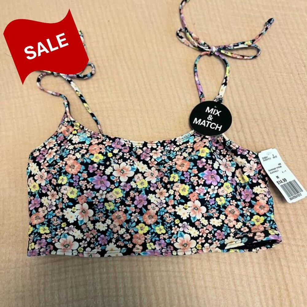 SALE!!!!  Forever 21 Women's bikini top SZ M